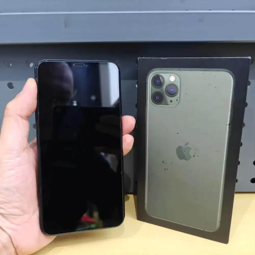iPhone 11 Pro Max 64GB Inter – Signal Aman, Siap Pakai