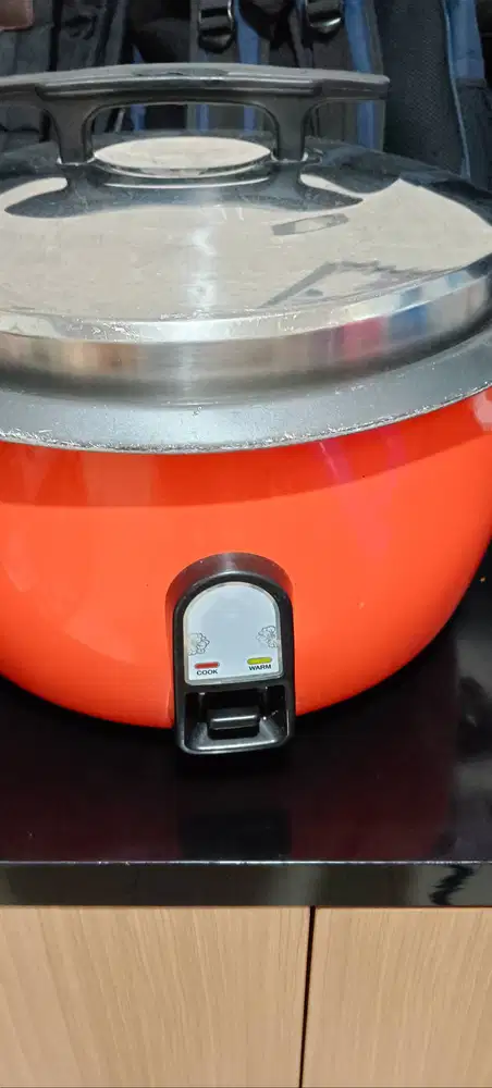 Rice cooker magic com merk maspion 4,3 liter seiken 490k jarang pakai