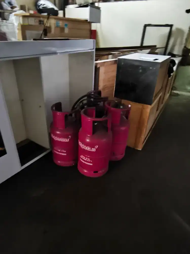 Dijual Cepat 4 Tabung Gas 12 kg