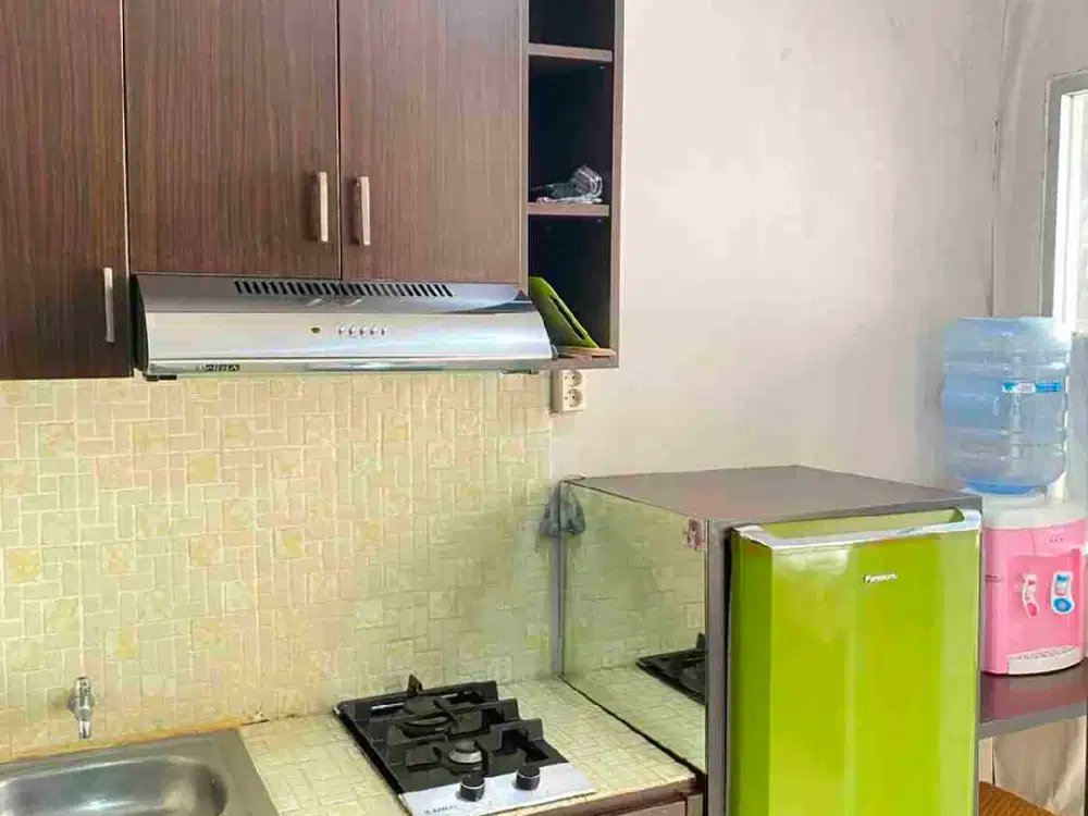 Menteng Square terdekat ke Salemba Jakpus disewakan bulanan lantai rendah 2 kamar dan balkon  terluas
