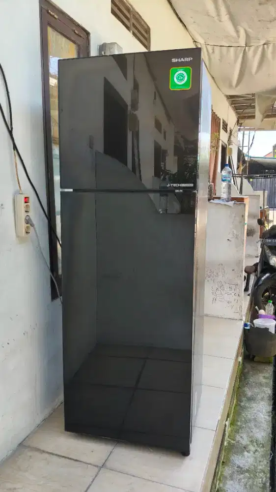 Kulkas SHARP 2 pintu inverter