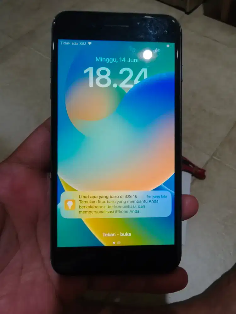 8 plus hitam second