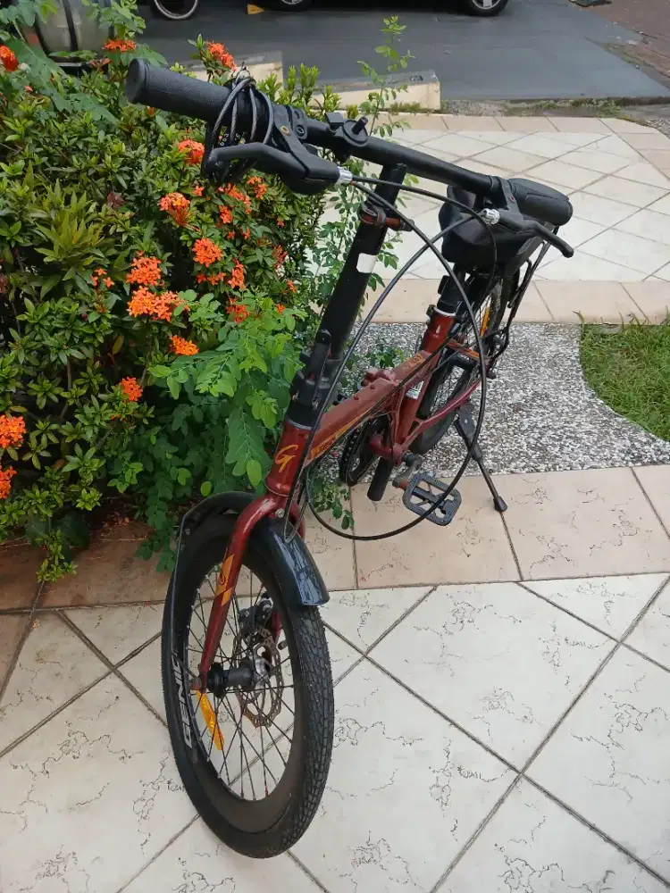 Sepeda lipat genio 20 inch F371