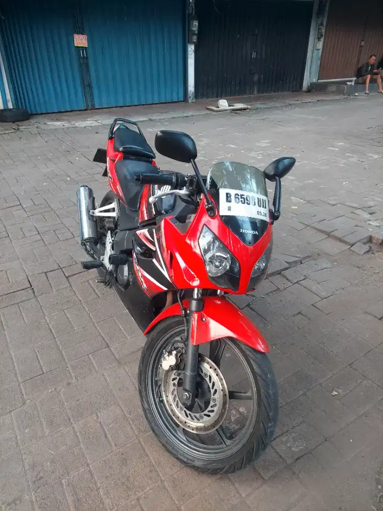 Honda CBR Merah Th 2008