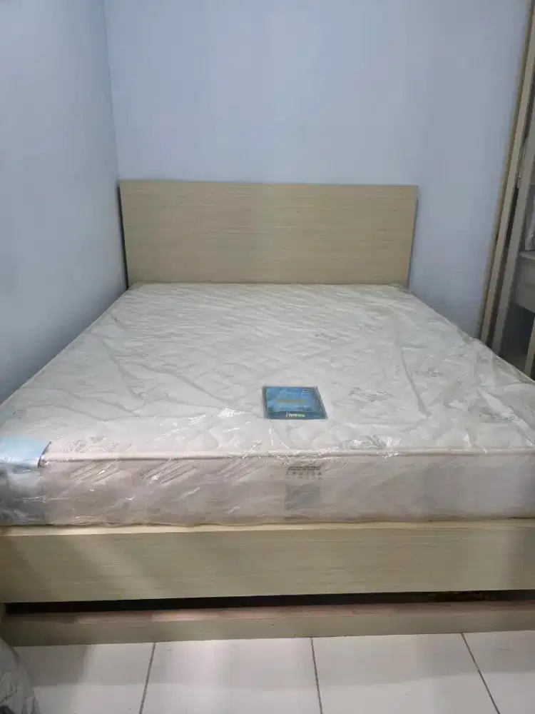 Dipan + Spring Bed baru 160 x 200 cm