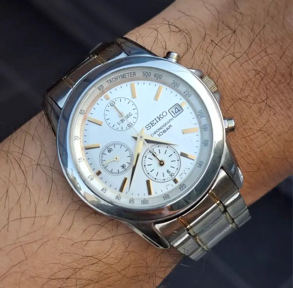 Seiko chronograph white dial