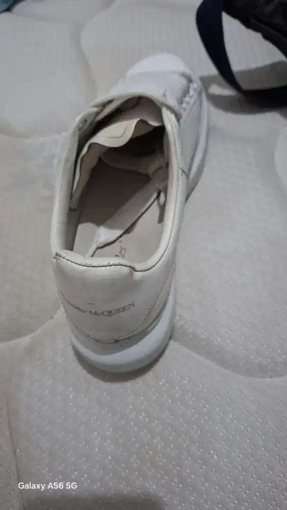Sepatu Alexander McQueen