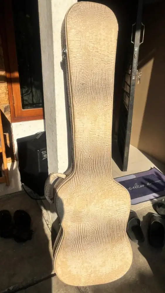 Hardcase bass croc leather