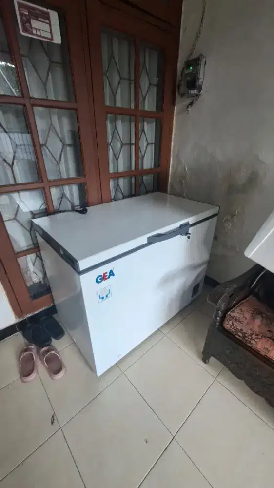 Freezer merk GEA 318L