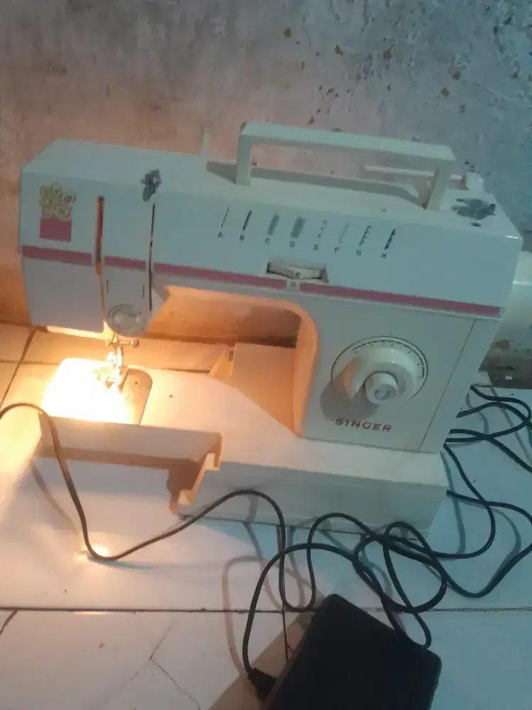Jual mesin jahit merk singer masih hidup