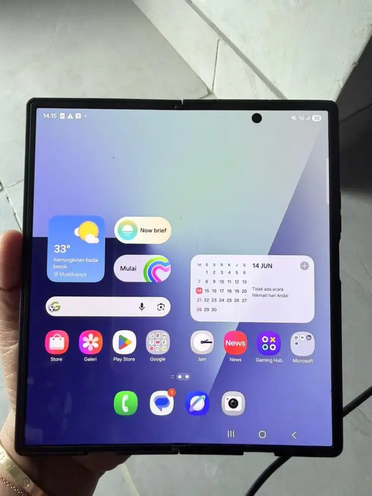 Samsung fold 7 like new