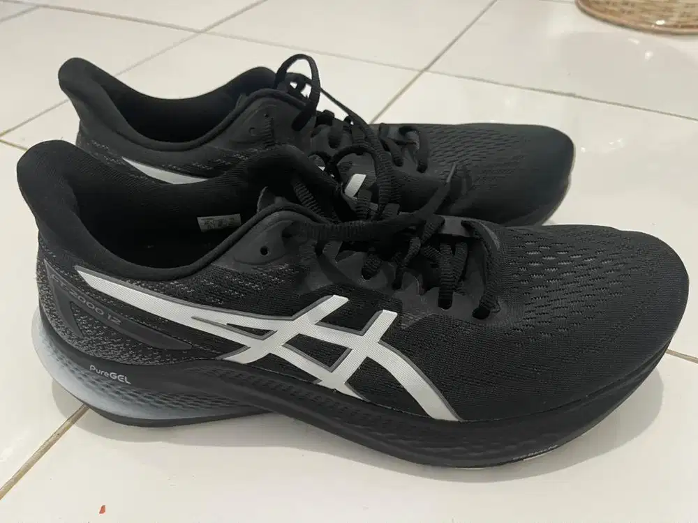 Sepatu ASICS GT-2000 12 Uk 44