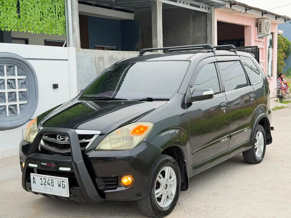 Daihatsu Xenia 2011 Bensin