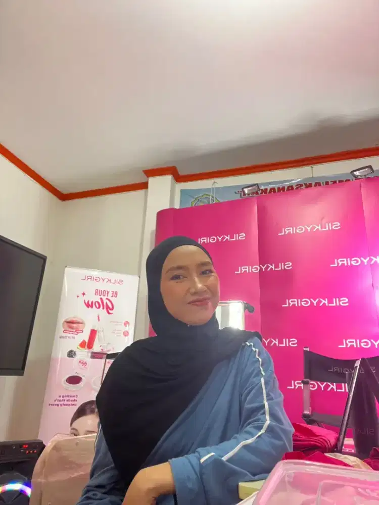 Mencari kerja admin ,kasir dll