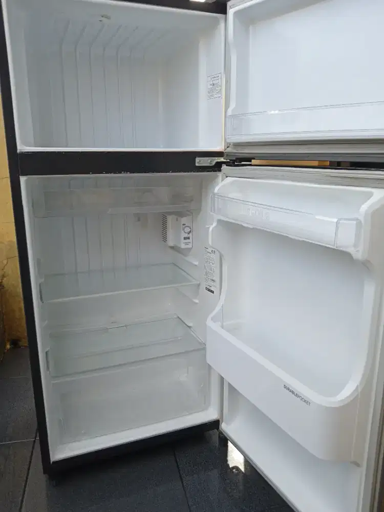 AC 1/2 pk dan kulkas panasonic 2 pintu