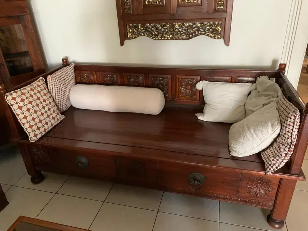 Dijual semua barang antik ini