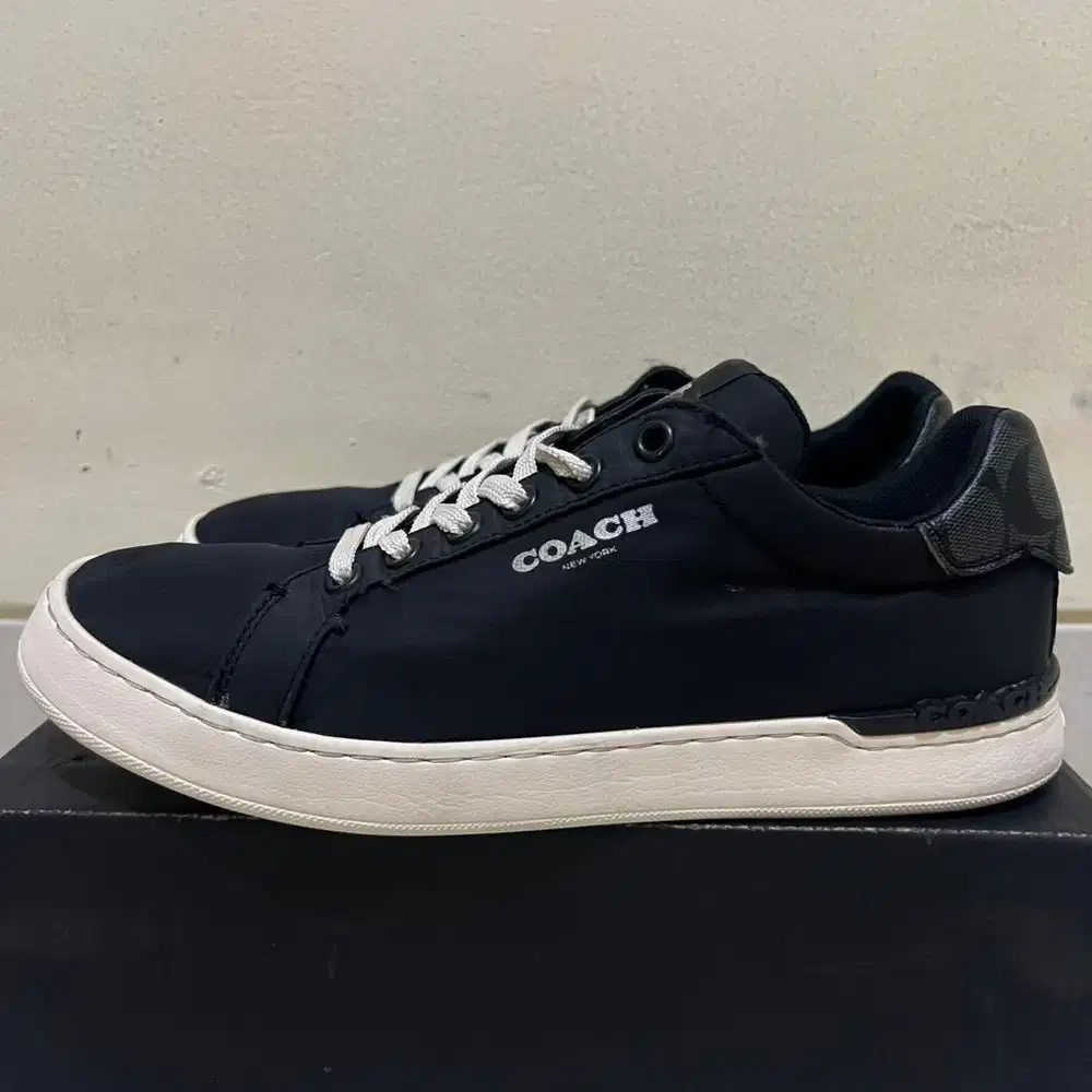 Sepatu COACH Size 42
