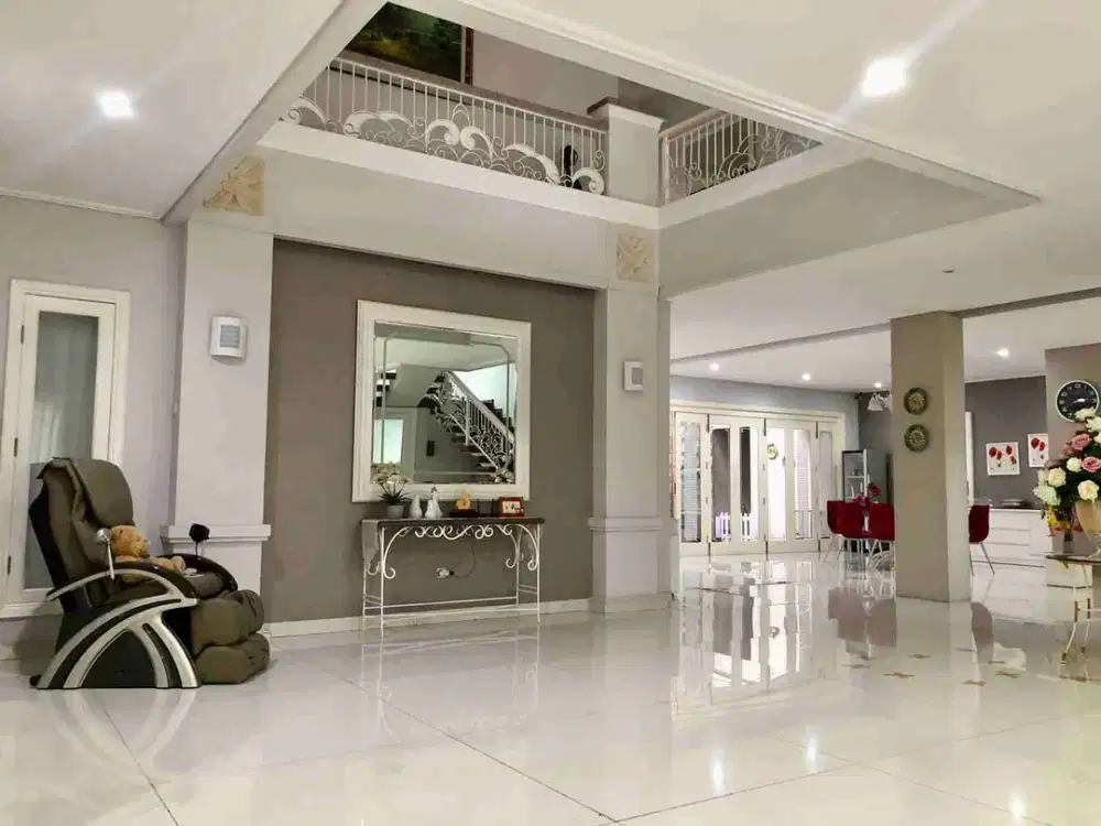 Dijual Rumah Bagus, Mewah & Modern Graha Family
