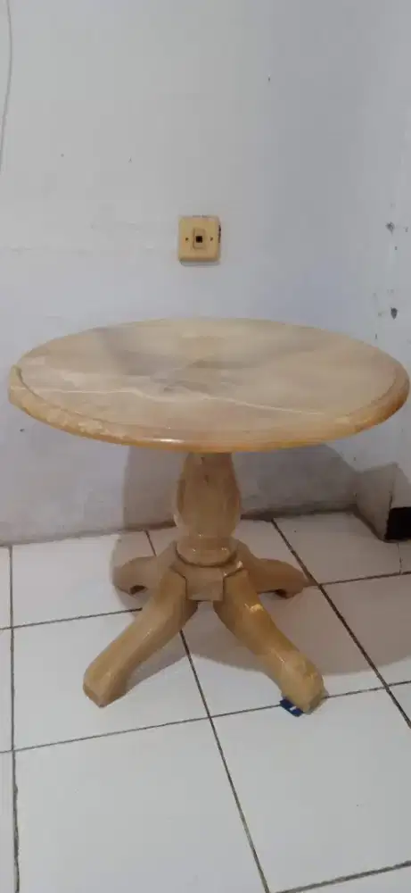 MEJA MARMER LAWAS