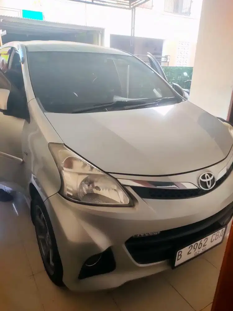 Di jual avanza  veloz