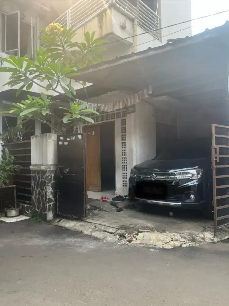 RUMAH 2 LANTAI AKSES STRATEGIS DEKAT TOL LRT BUSWAY