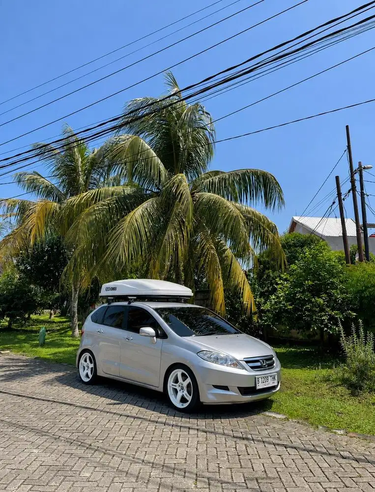 Honda EDIX FRV 3x3 Cbu jepang 1.7 automatic