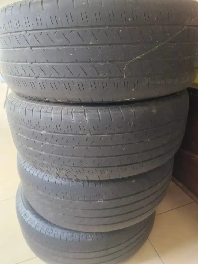 Ban Bridgestone Turanza R17