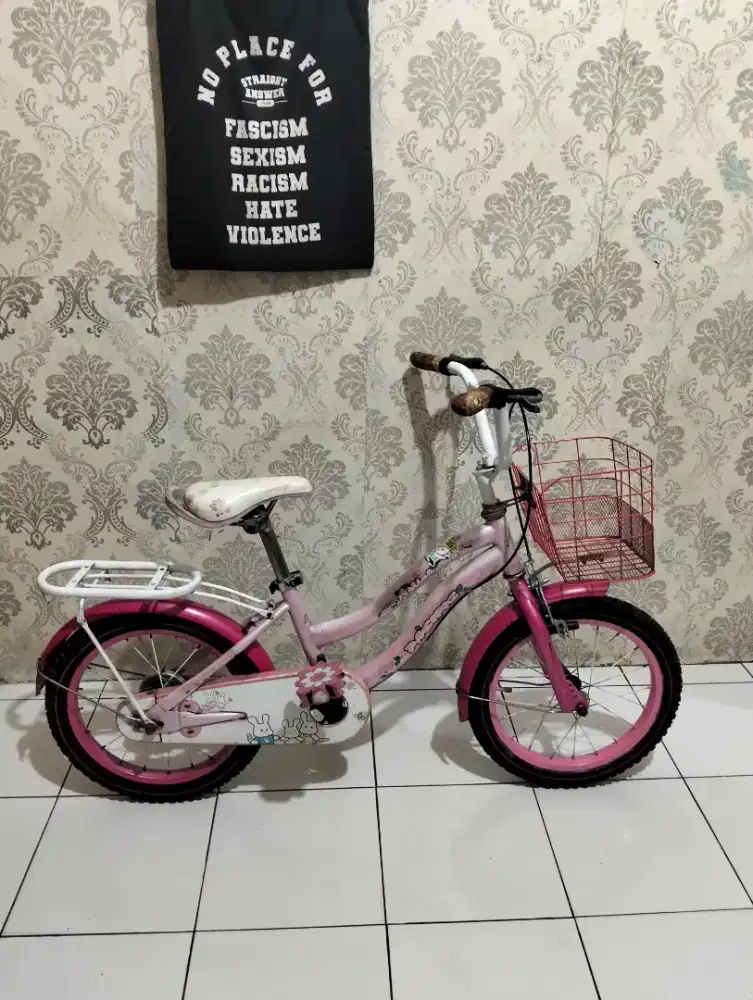 Sepeda anak ukuran 16 untuk umur 4-7 tahun