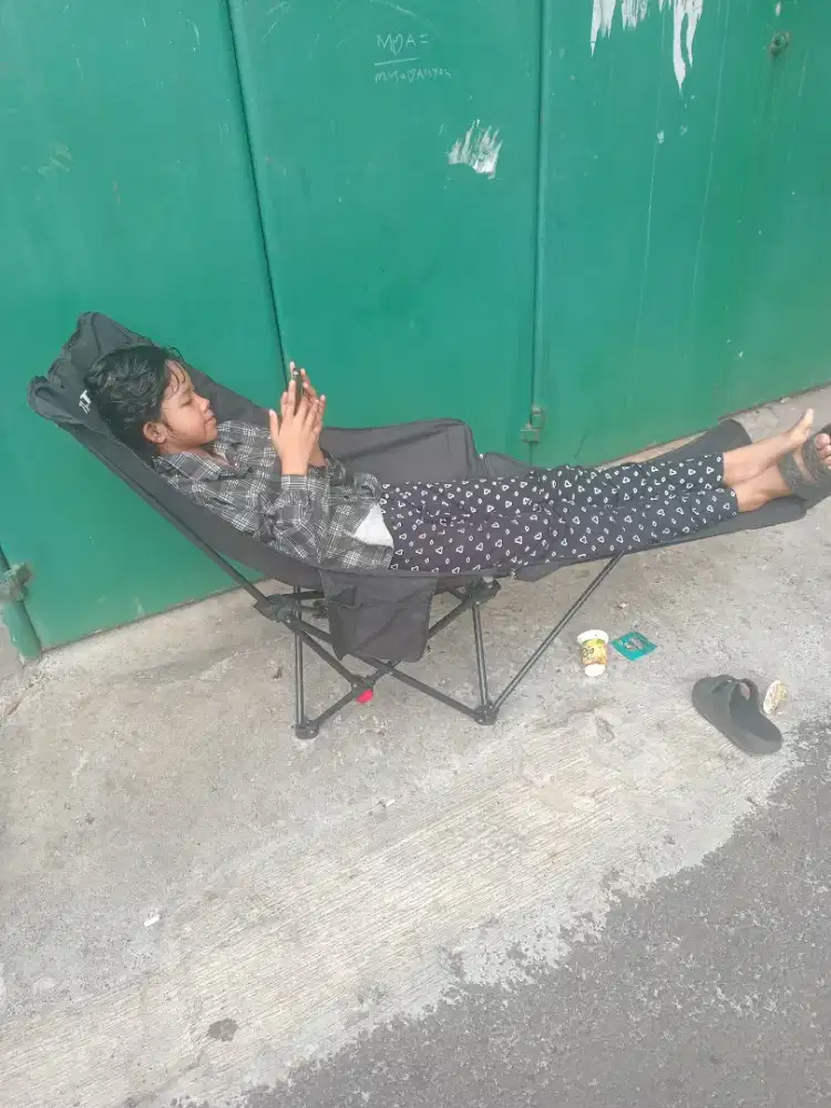 Kursi lipat sandaran kaki