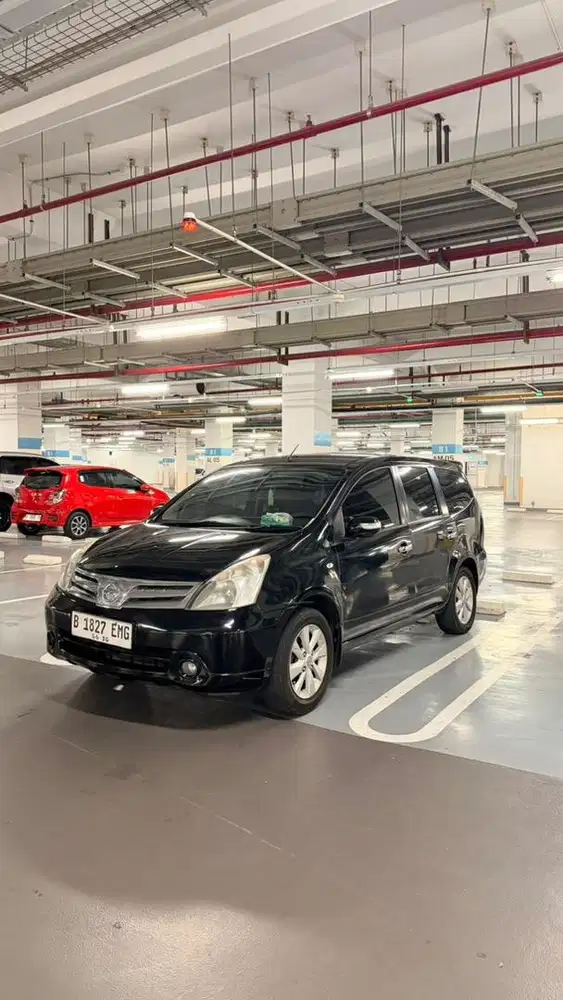 Nissan Grand livina 2011 Bensin