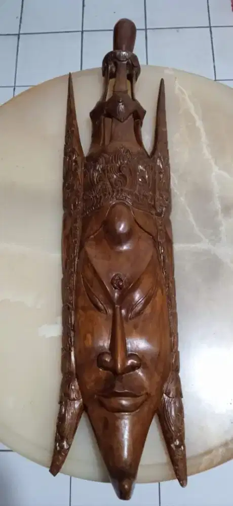 PATUNG ANTIK DARI KAYU