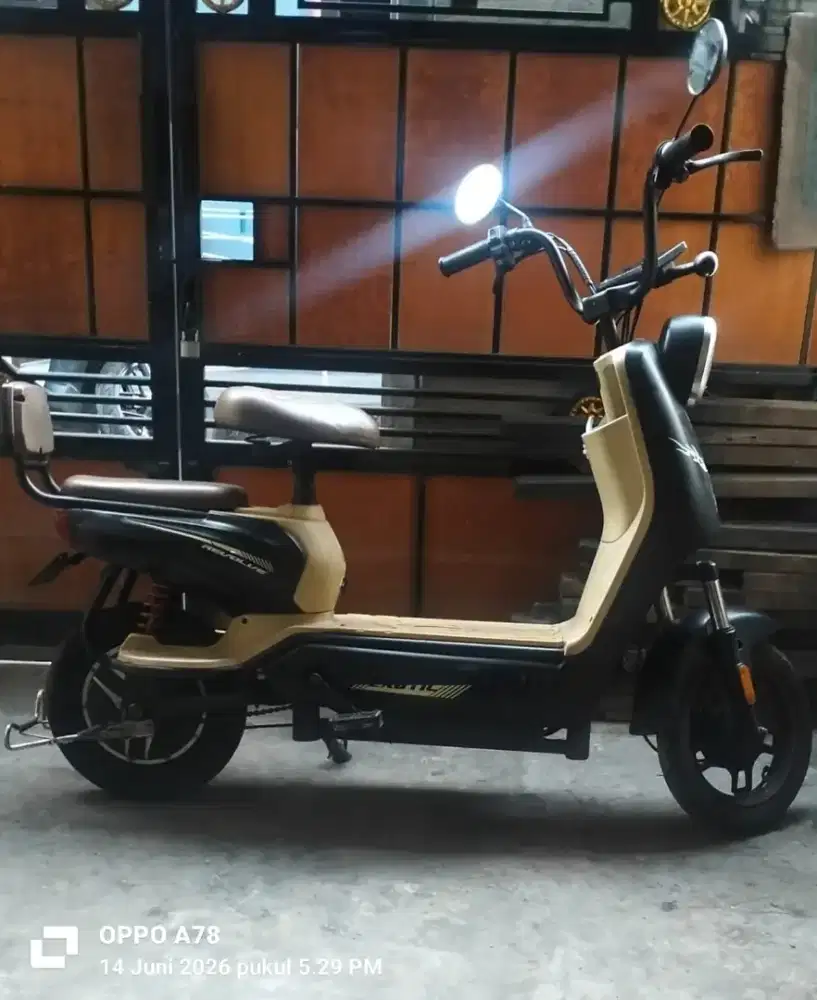 sepeda listrik exotik,kondisi siap pakai