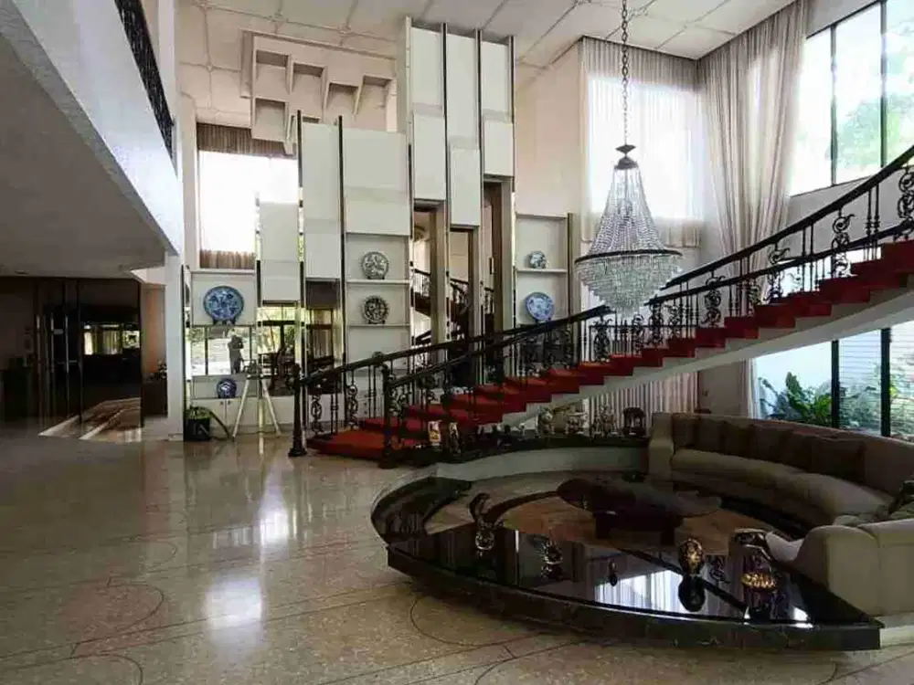 Rumah Super Lux Siap Huni di Jl. Gunung Putri, Ciumbuleuit - Kota Bandung
