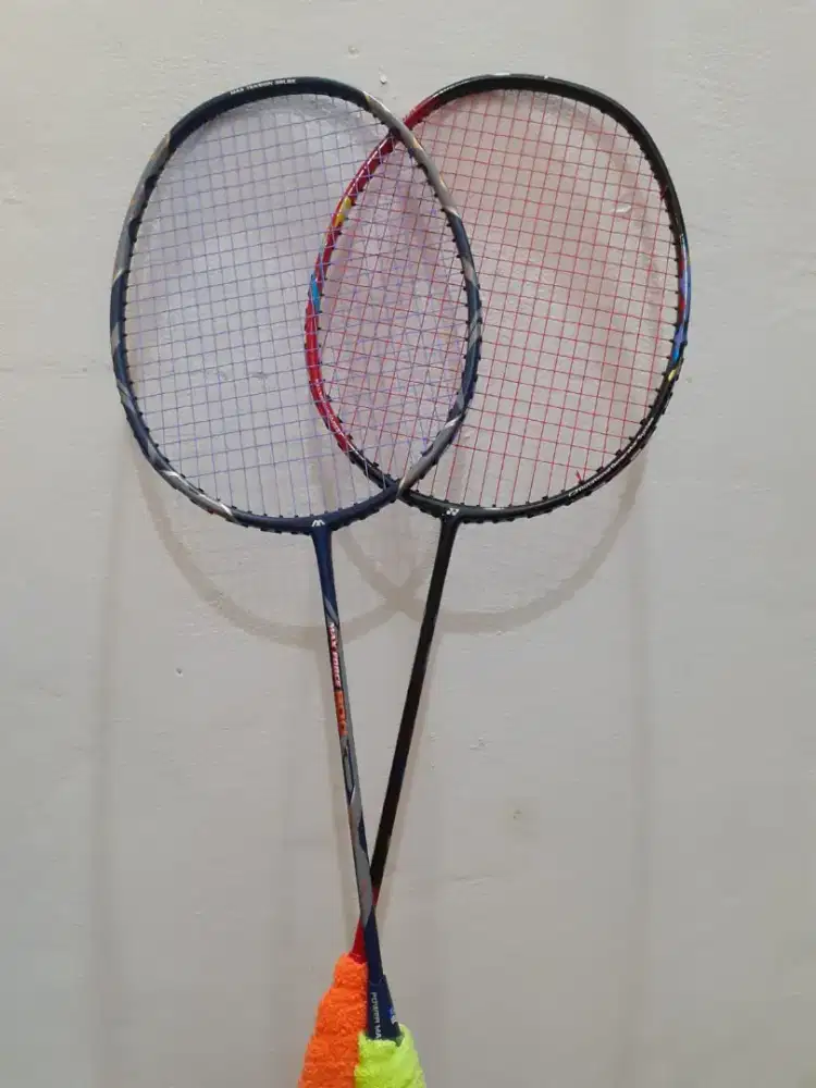 2 set Raket Yonex Astrox 01 dan raket max force 800