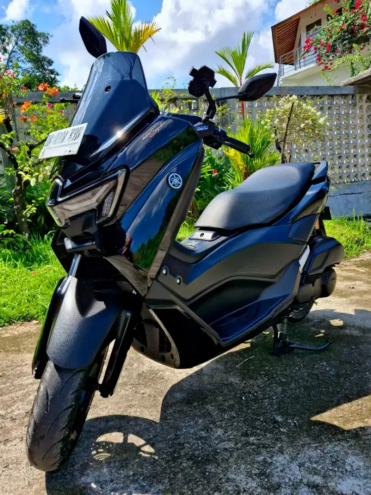 Nmax Black color.