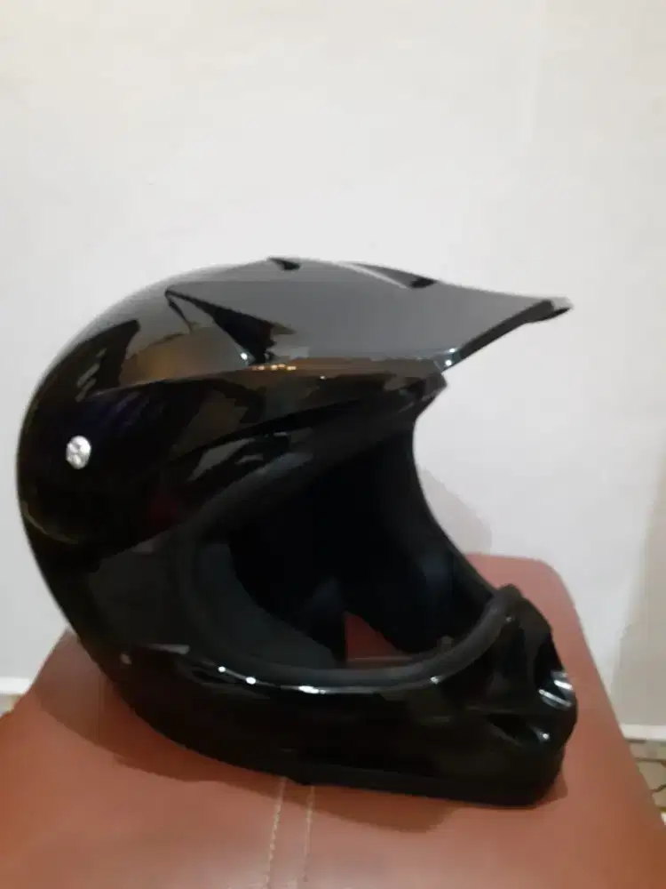 Helm cross hitam glossy