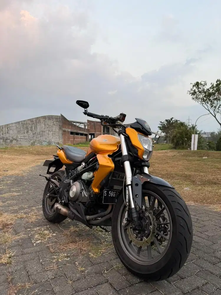 Benelli TNT249S Gold 2014 / Low KM / Modif / Nego Sampai Deal!