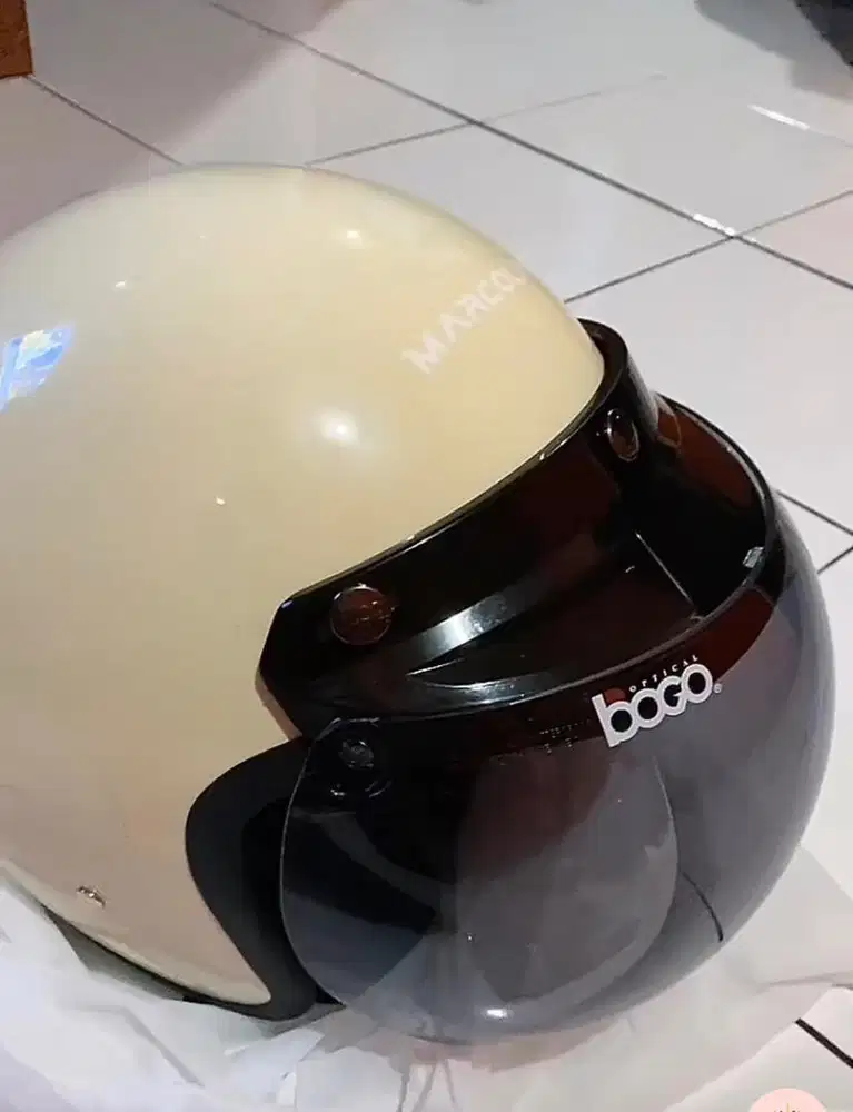Second Helm Marcolino Pastel Cream Minus Setitik Dent Baret kecil