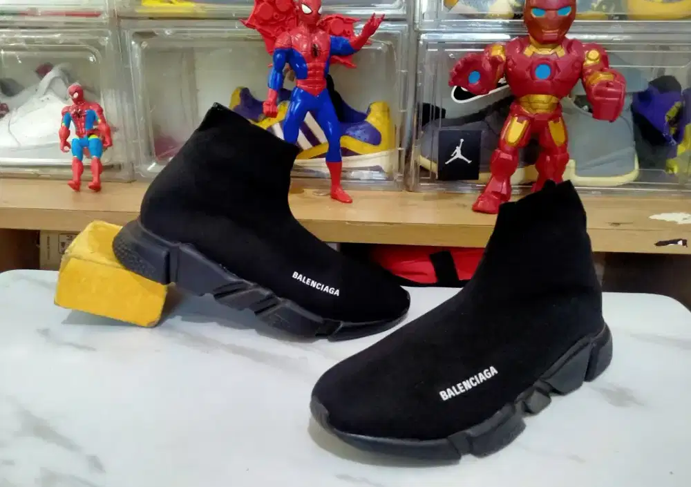 Sepatu Casual Balenciaga Slip on