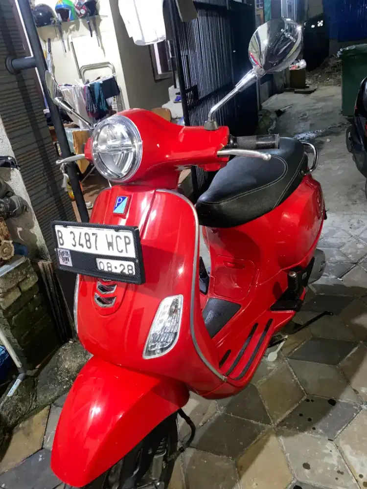 Vespa lx125 tahun 2023