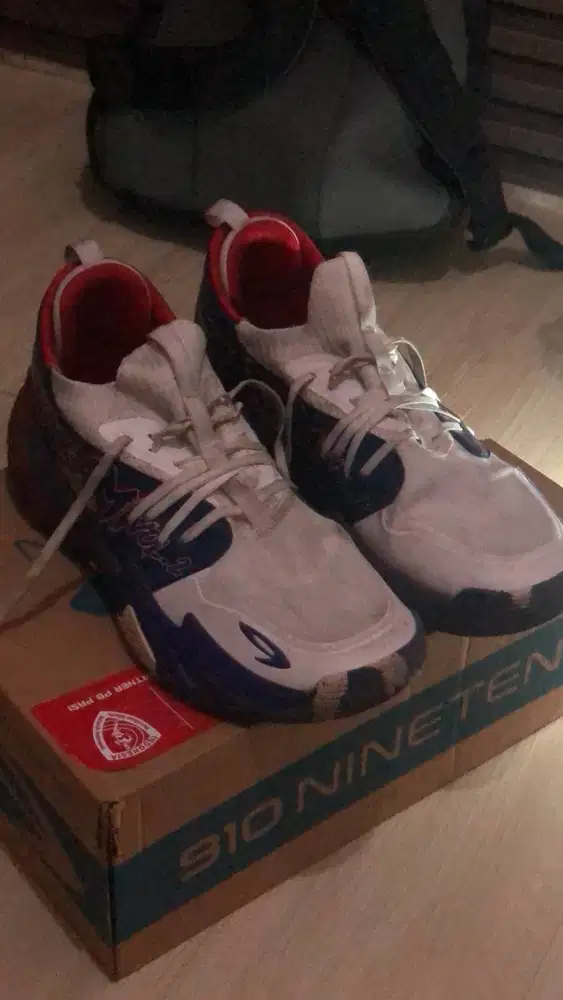 SEPATU BASKET MEREK NINTEN