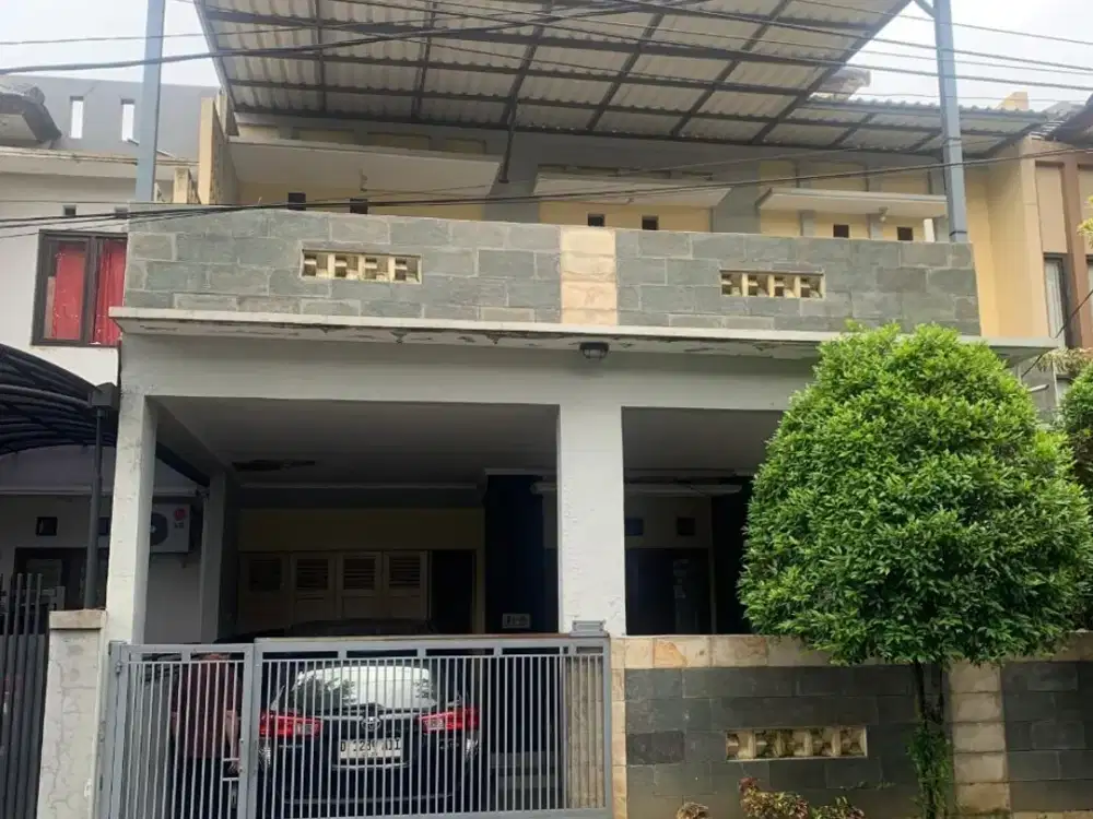 Dijual Rumah 2 Lantai Siap Huni di Buahbatu Regency, Bangunan Luas 280 m²