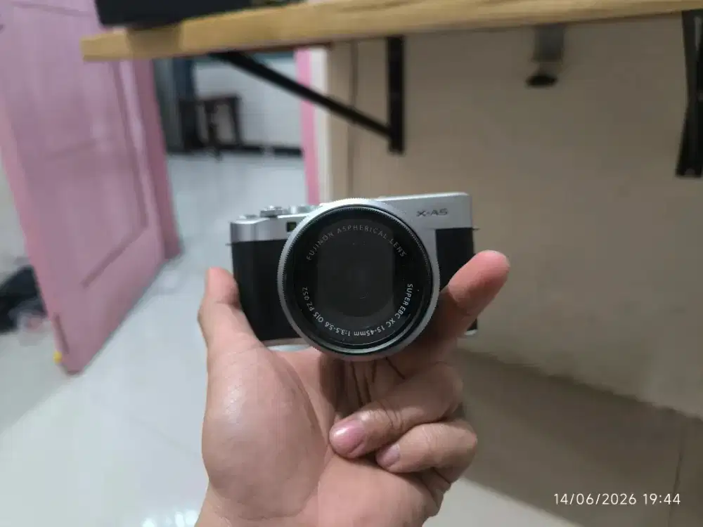 ​[FOR SALE] Fujifilm X-A5 – Siap Pakai, Kondisi Mulus, Warna Estetik!