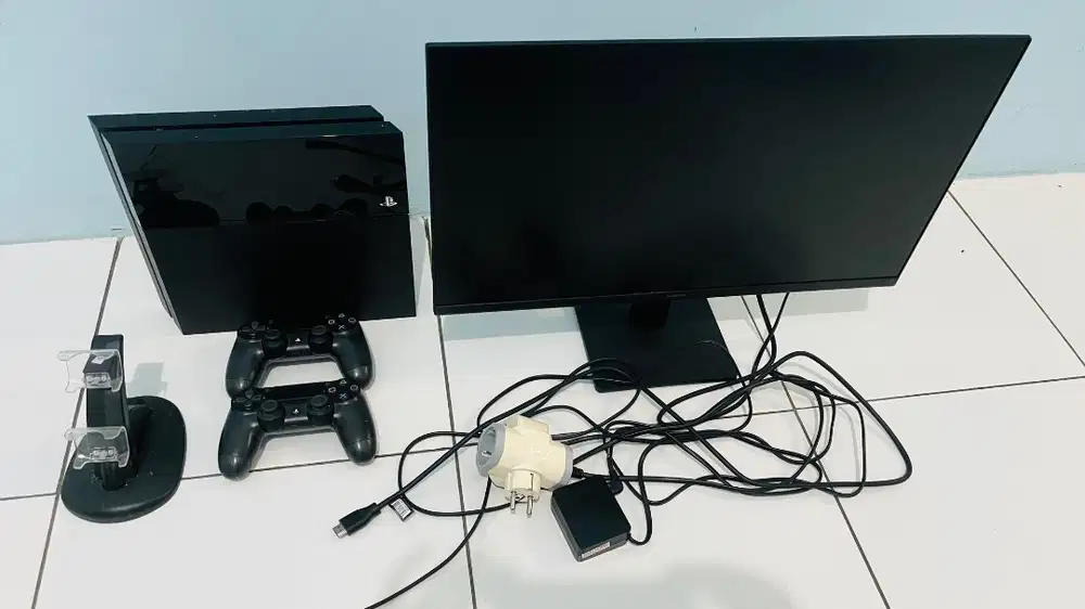 PS4 Original + Monitor PC
