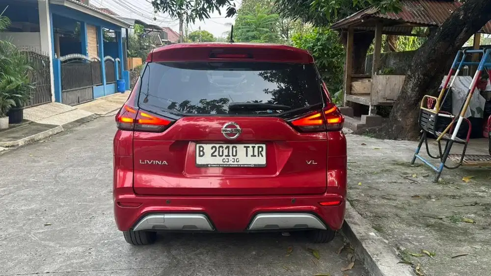 NISSAN LIVINA VL AT 2020 MERAH