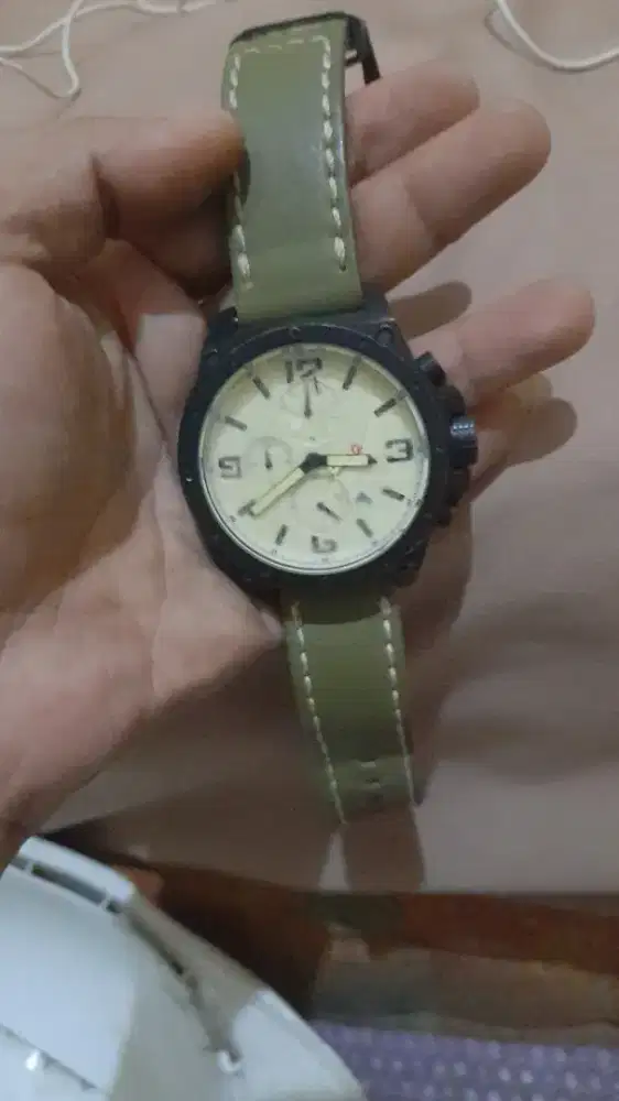 Jam expedition seri E6388M