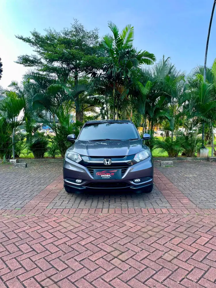 Honda HR-V 1.5 E CVT 
NIK 2017