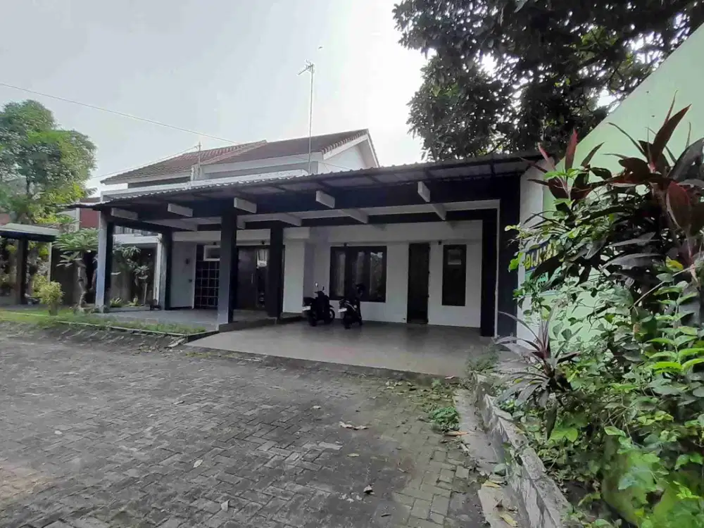 rumah  dijual  solo di Gajahan  Colomadu Karanganyar Surakarta