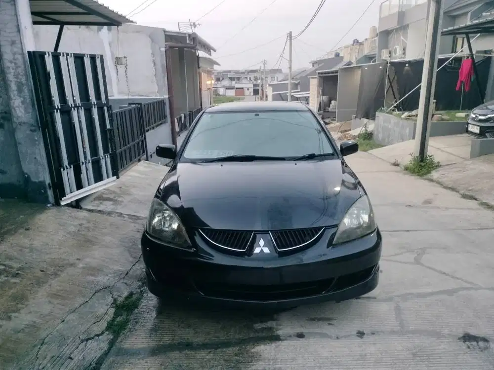 Mitsubishi lancer cedia