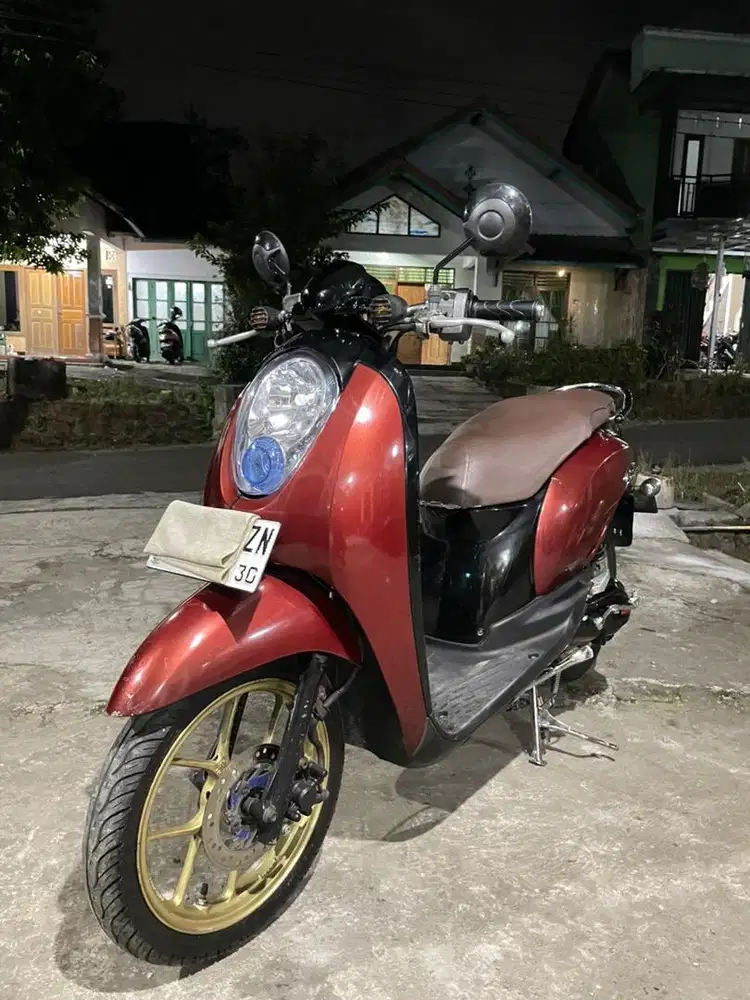 Dijual scoopy 2010